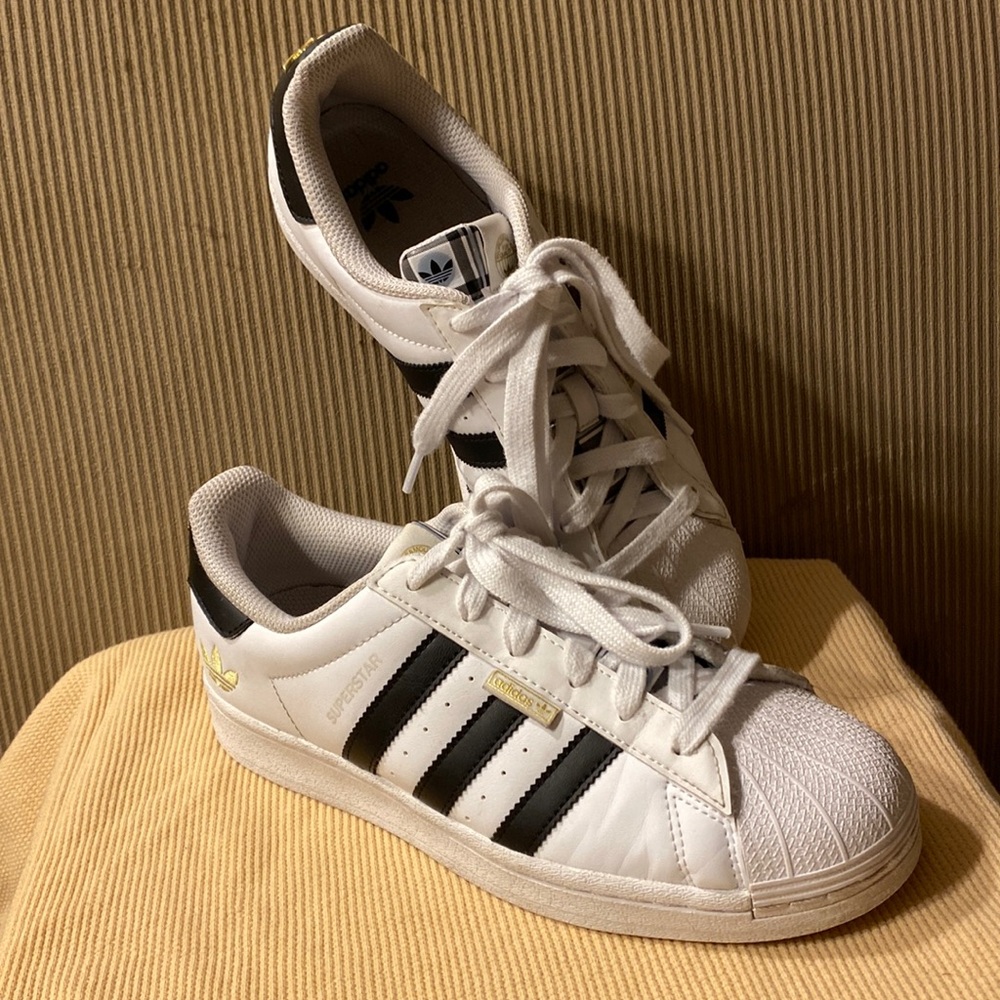Adidas Superstar Sneakers